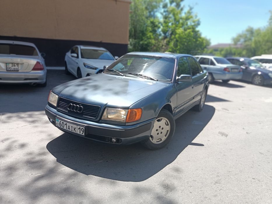 Продам Ауди с4 объем 2.3
