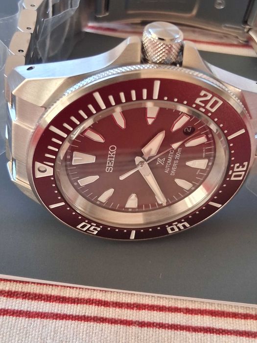 Seiko Prospex 4R Red SRPL11K1  "Shog-urai" 200m Diver 's watch