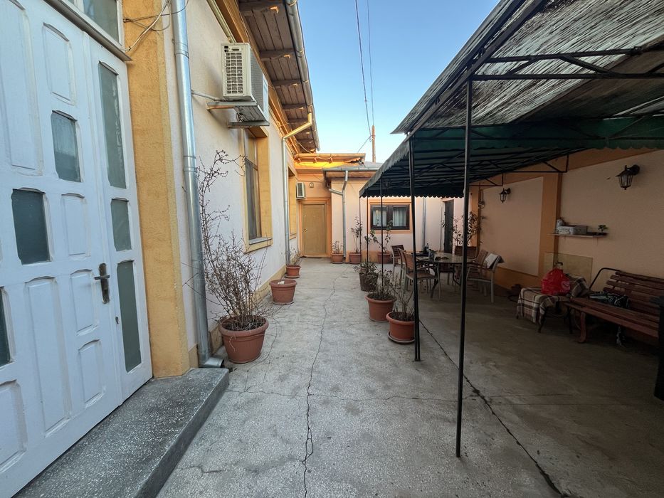 Vand casa caramida+hala 120mp-Grivitei