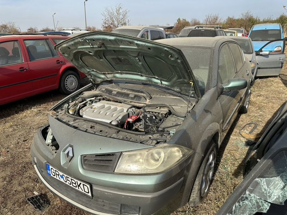 Dezmembrez Renault Megane 2