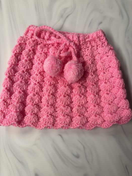 Вязаный костюм для девочки