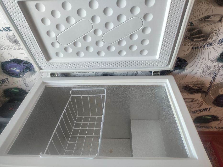 Морозильник в отличном состоянии