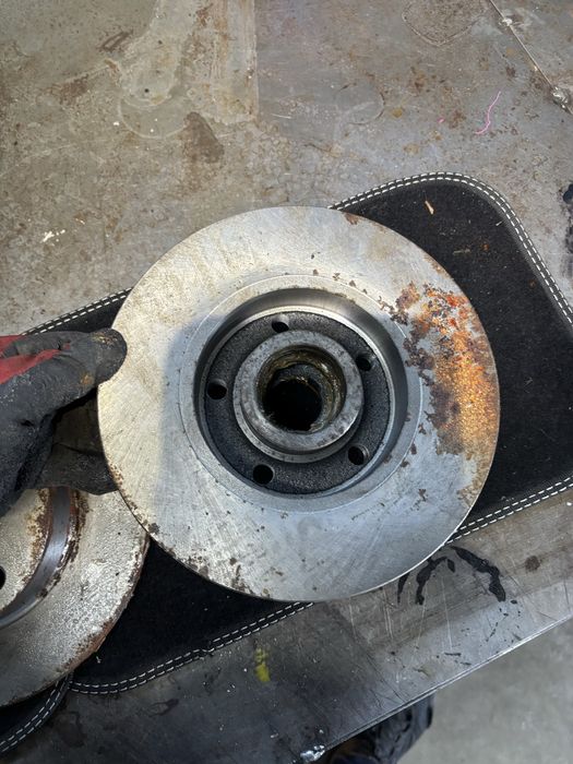 задни дискове за vw golf3/голф3 gti