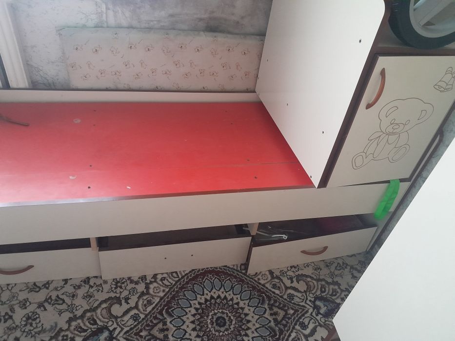 Detskiy shkaf. Krovati bilan. 500min