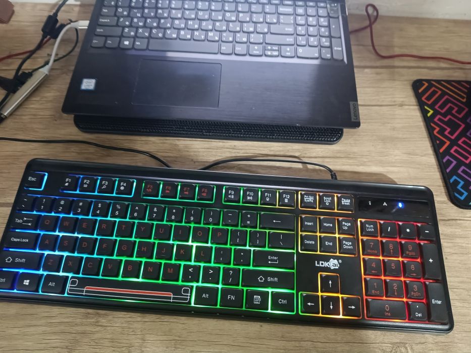 Srochno! Notbouk w ishlamidi noutda klaviatura v podarok i kuller