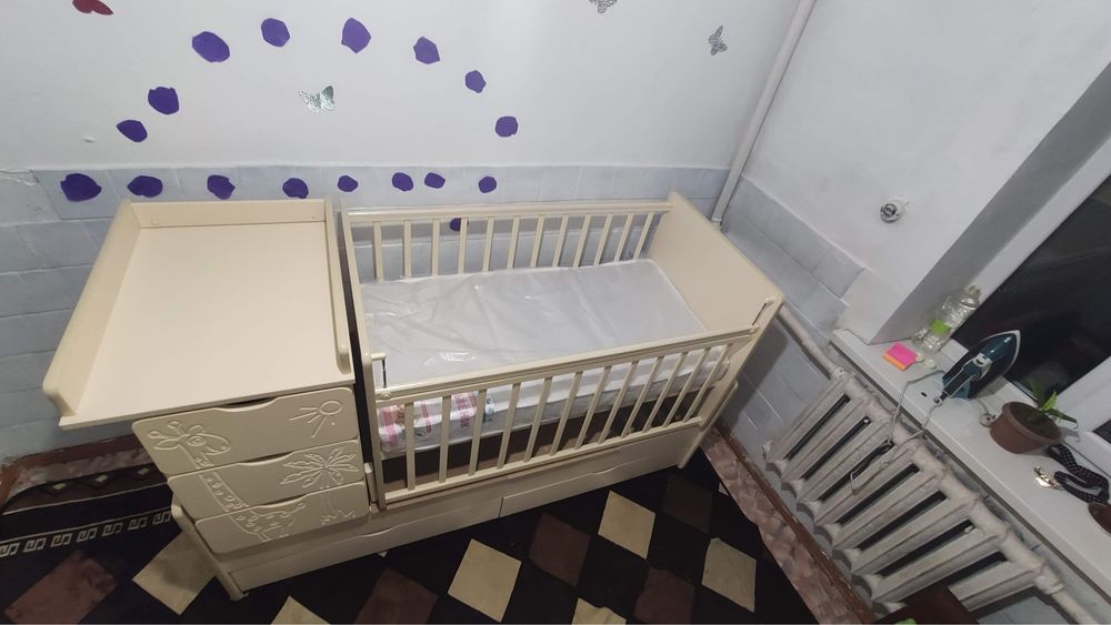 Продам срочно Кровать детскую бу