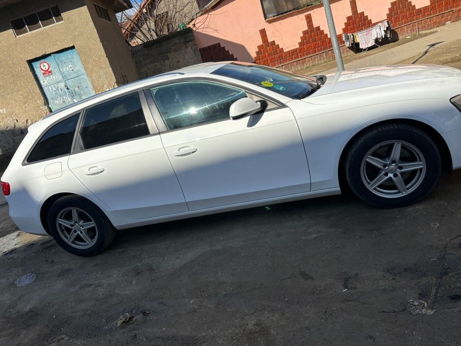 Vând audi 2012 benzinar