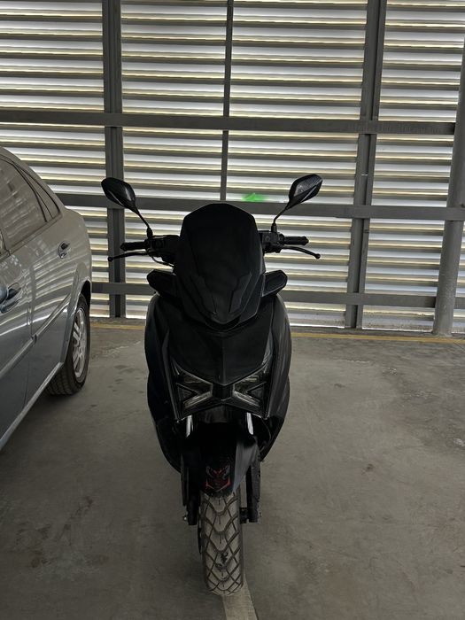 Moto, mototsikl qmax