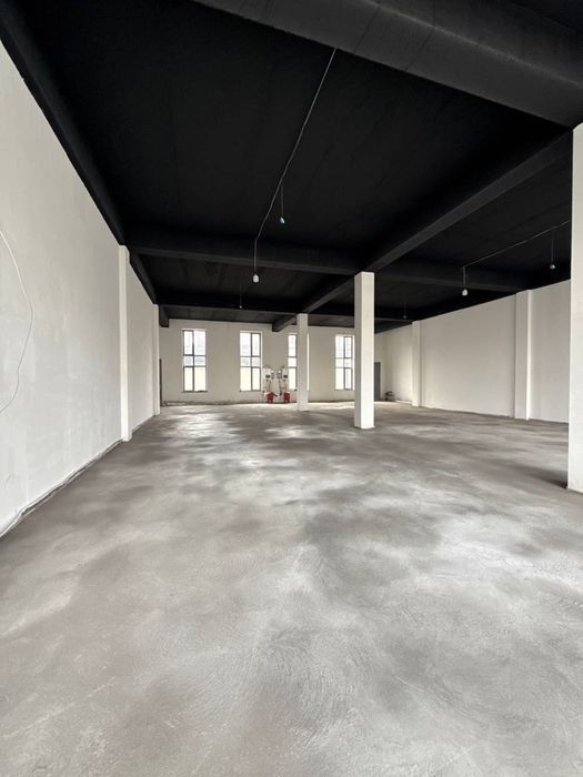 Сдается  Отдельно Стоящие Здание, каждый этаж по 500м2! Первая линия!