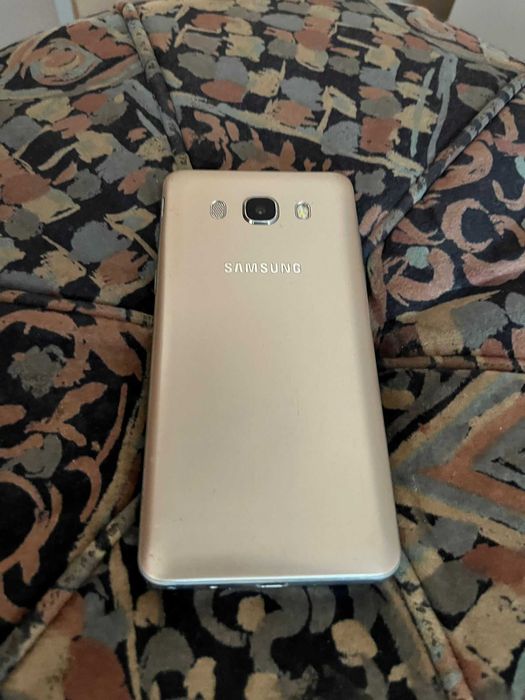 Samsung Galaxy J5 – Telefon Fiabil, Baterie Bună