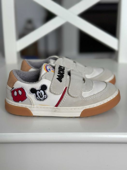 Pantofi sport ZARA cu model Mickey Mouse • 26 EU (16,5 cm)