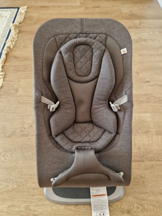 Шезлонг ergobaby evolve