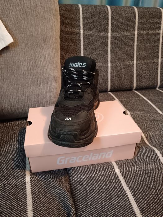 Balenciaga Triple s