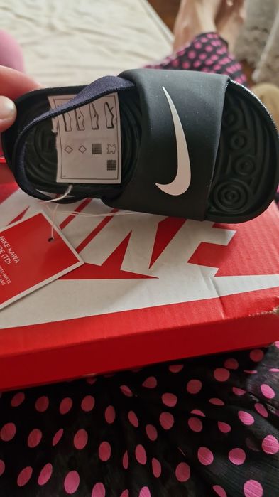 De vânzare sunt noi