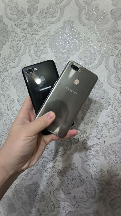 Продам два телефона