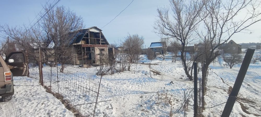 Продам участок 14 соток, с домиком.