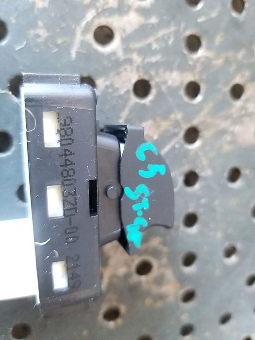 Buton geam electric stanga spate citroen c5 aircross 98044803zd