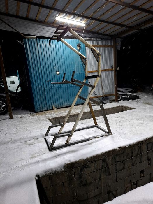 Тренажёр 2в1 турник брюся