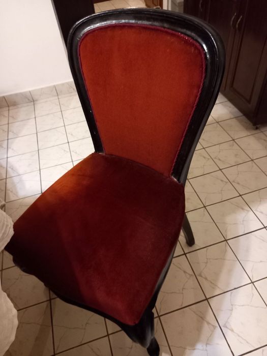 Меки трапезни столове