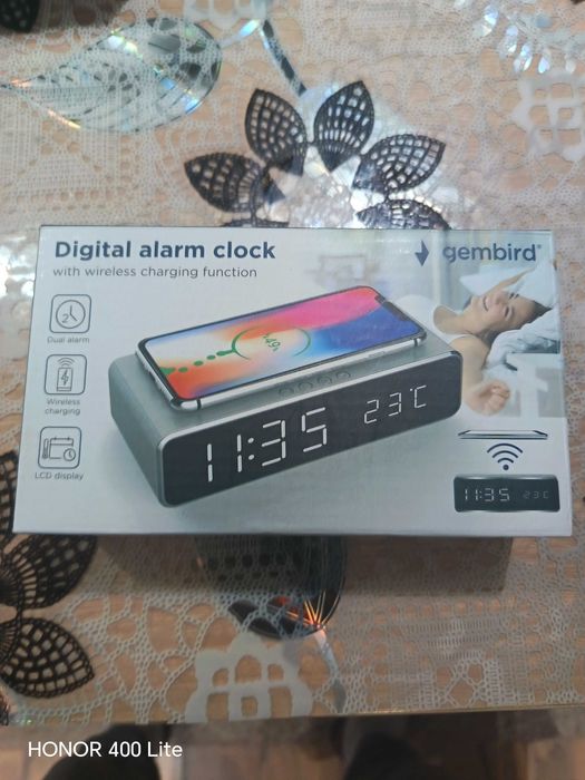 Ceas de masa digital si wireless la 10 w