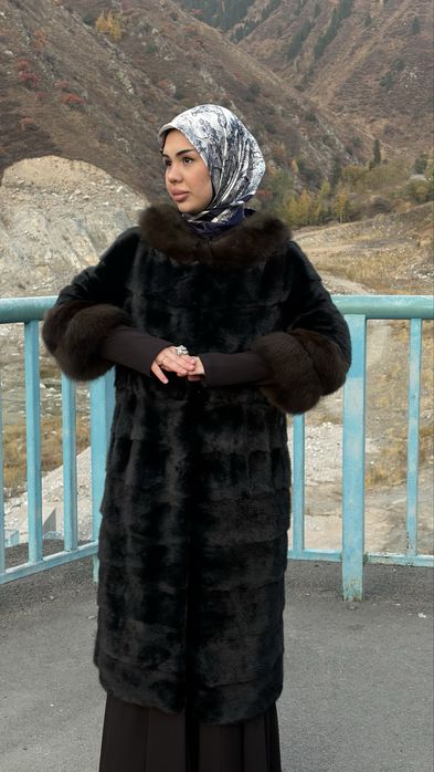 Шубы норка разные