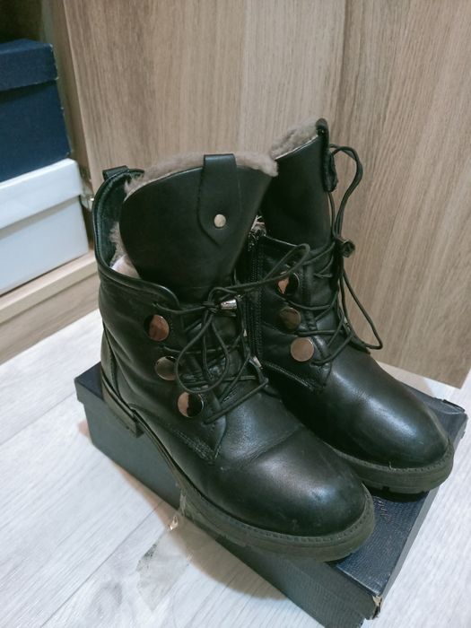 Срочно.Сапоги на девочку дешево