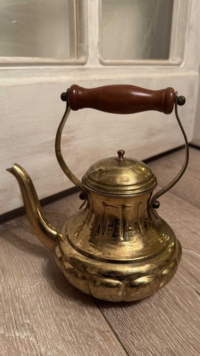 Месингов чайник– Франция,