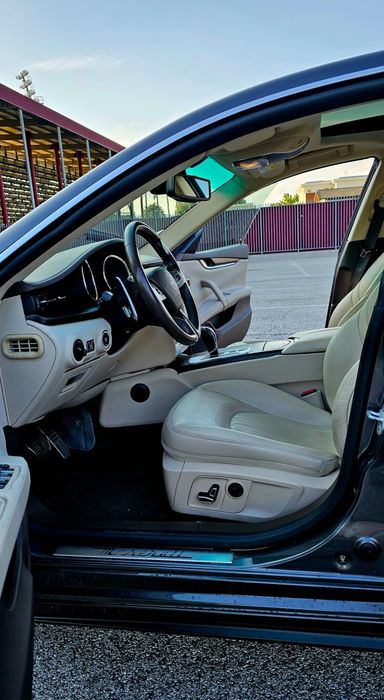 Maserati Quattroporte 3.0 diesel 275 cai