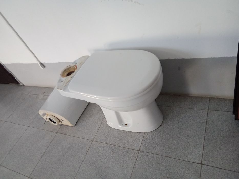 Отдам бу унитаз бесплатно