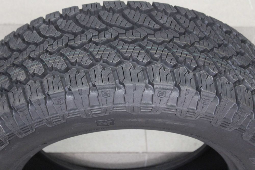 255/60-18 General Grabber AT