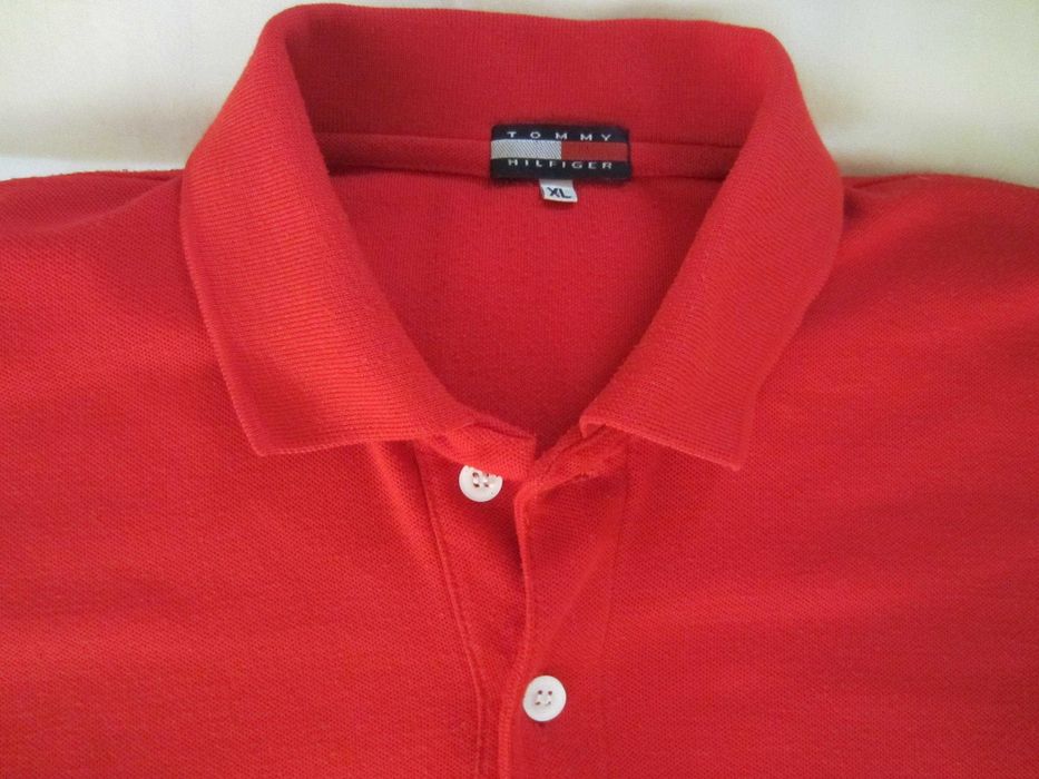 Tricou Tommy Hilfiger,masura XL,polo 2 nasturi,100%Bumbac,stare f.buna