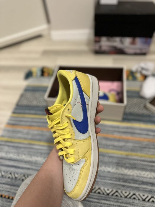 Air Jordan 1 Travis Scott Canary