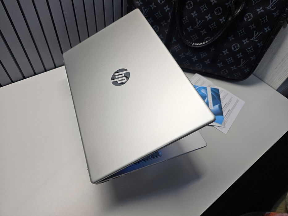 ПРОДАМ HP Laptop 15-FD0356NIA Ноутбук Core™ i5-1334U 13-ПОКОЛЕНИЯ.