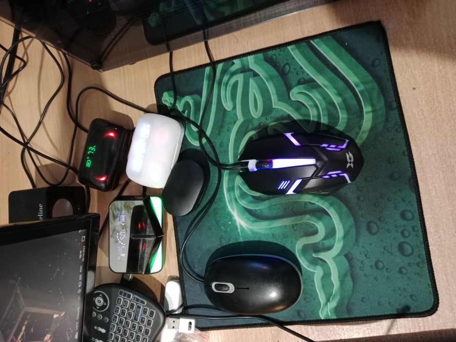 Продам клавиатуру и мышь