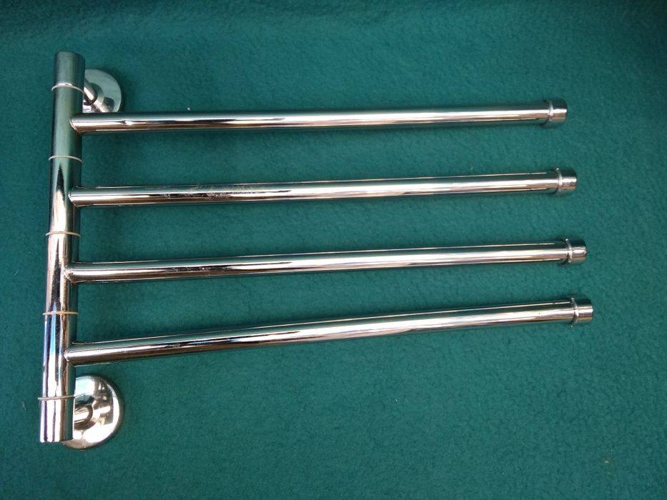 Держатель для полотенец поворотный.