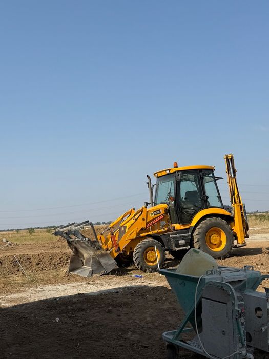 Buldoexcavator JCB 3CX