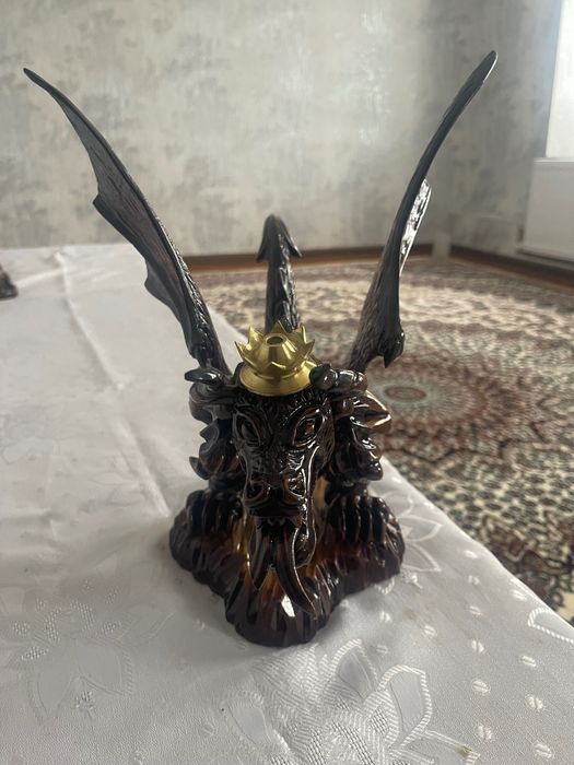 Suvener trubka ruchnoy izdela iz dereva drakon