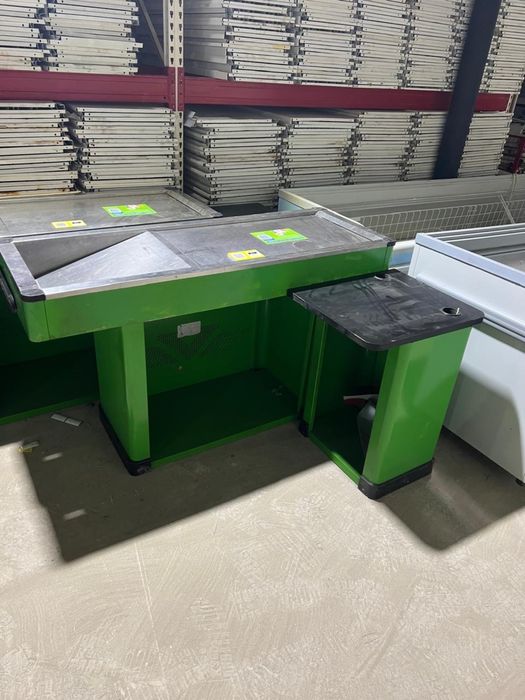 Б/у стеллажи.