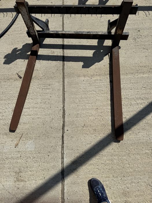Incarcator frontal  tractor Sigma Iron 4 +cupa/furci paleti
