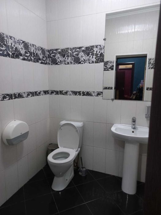 Продам караоке клуб в центре города