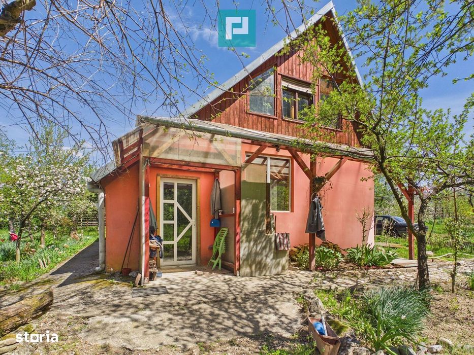 Casă Câmpani, 8000 mp teren, la poalele Apusenilor