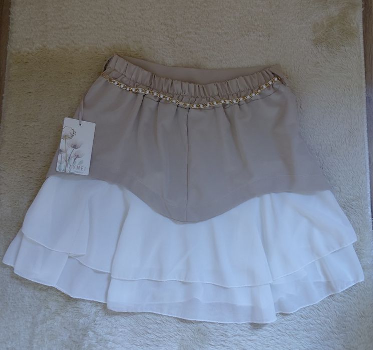 Нова с етикета пола