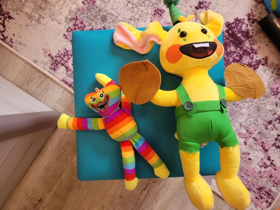 Плюшени играчки Хъги Лъги