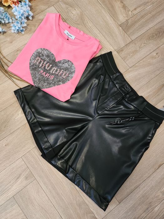 Кожена пола панталон. Последен. L размер