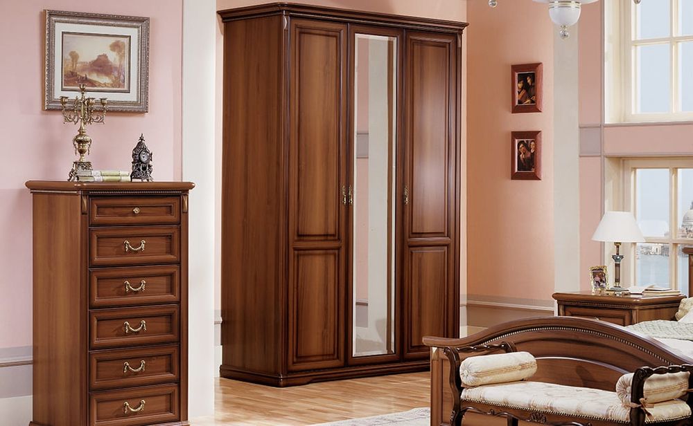 Спальный гарнитур