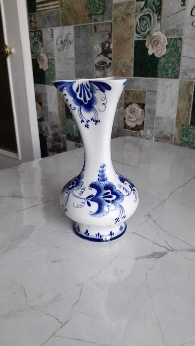 Продам Вазу ГЖЕЛЬ