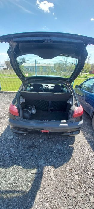 Peugeot 206 hatchback