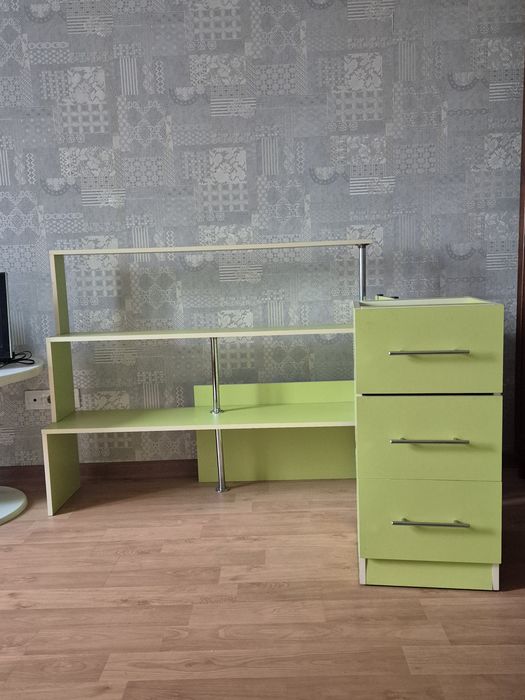 Продаю уголок школьника