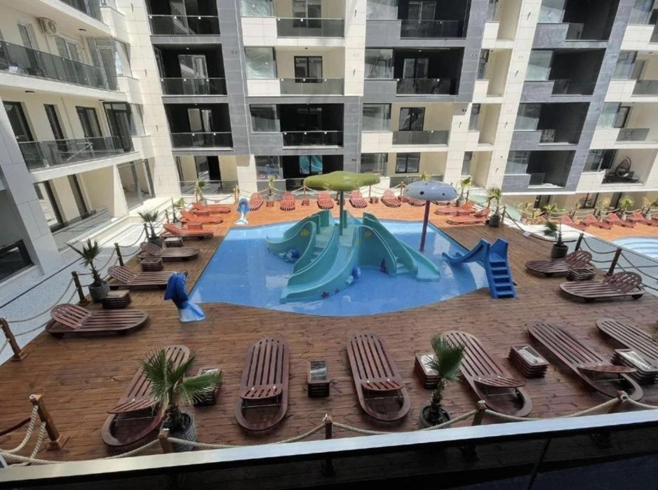 Studio Stefan Building, 41 mp³ utili