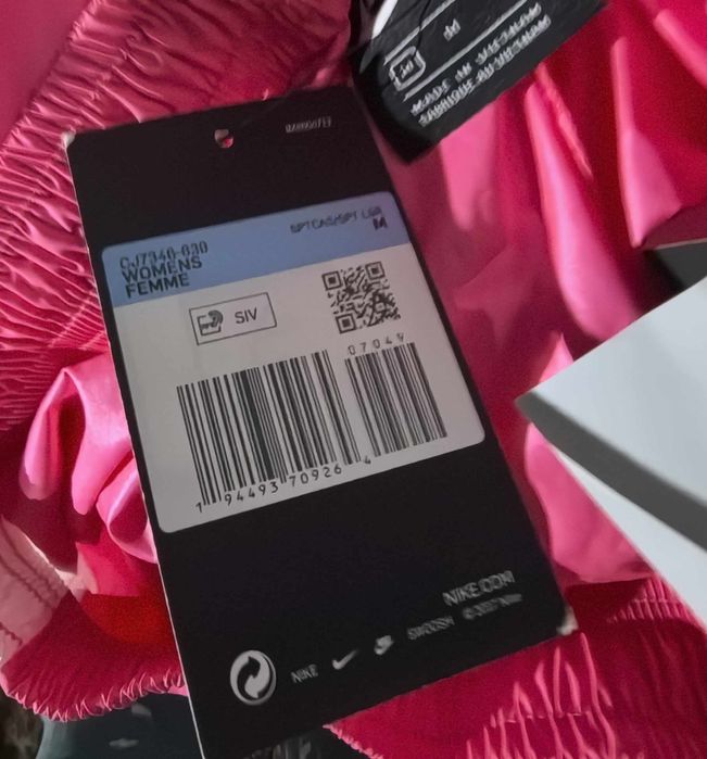 Nike оригинална дамска долница розово електриков цвят М размер